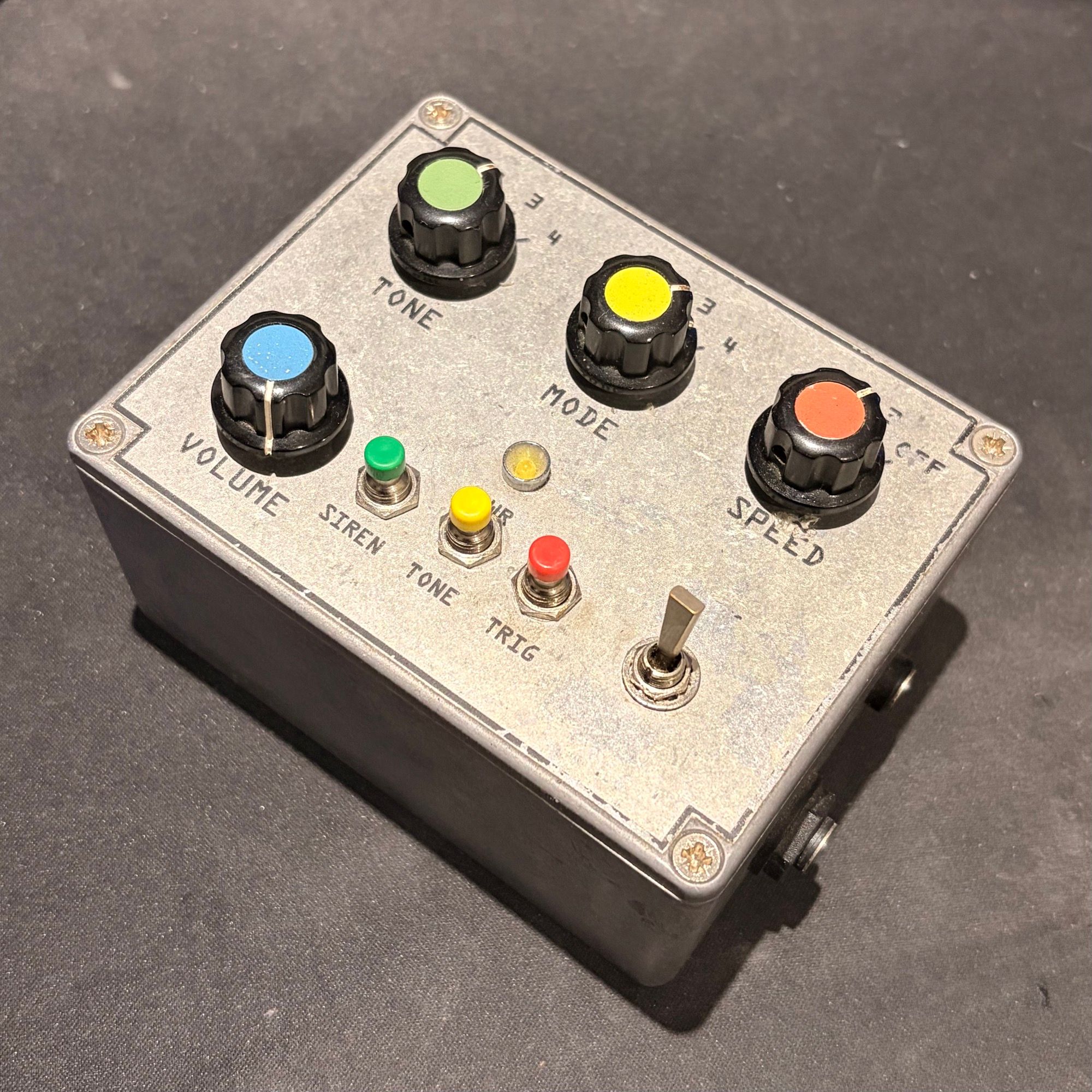 The real NJD siren the plugin is modelled on